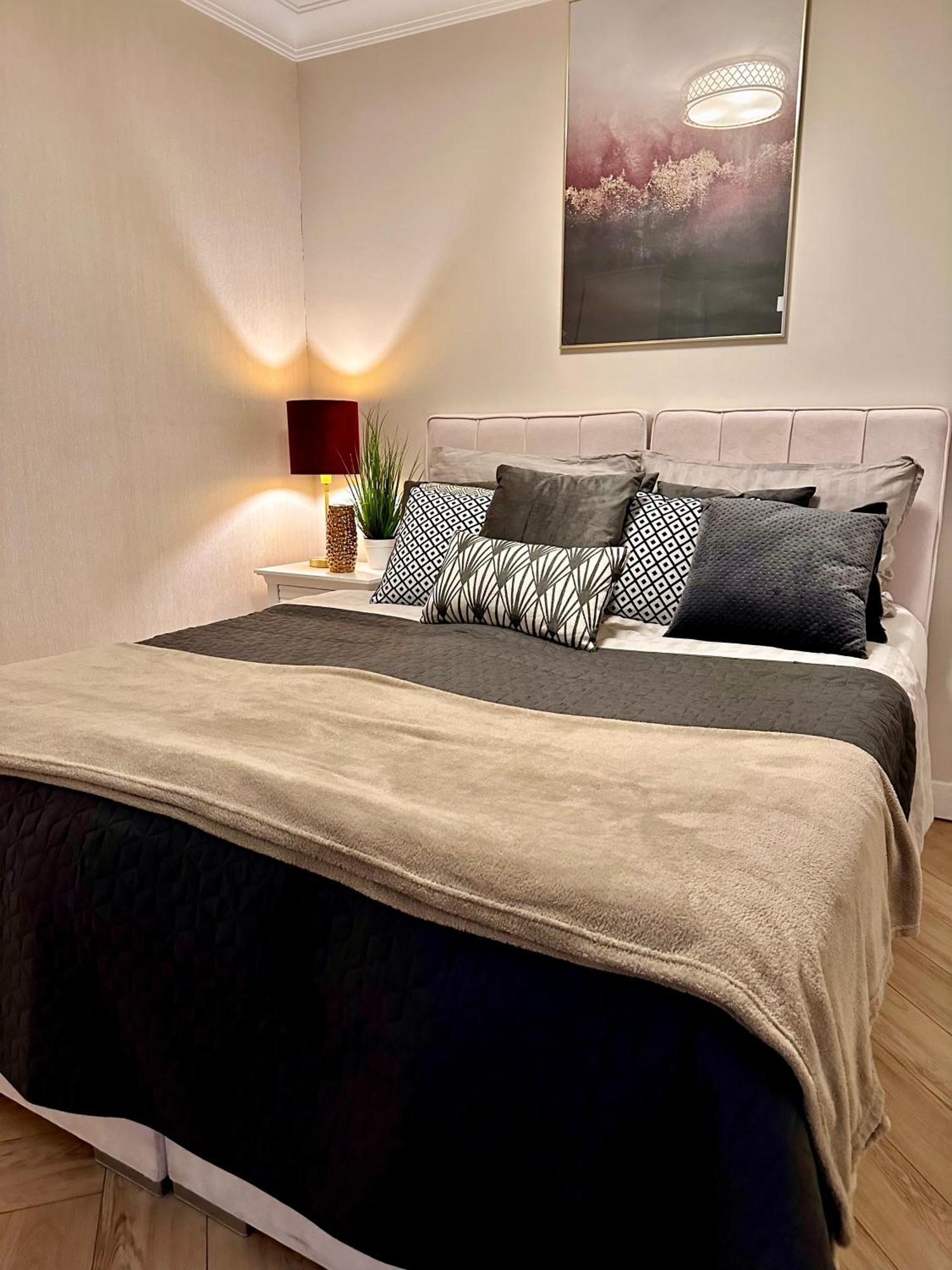Apartamenty Kielce- Apartament Rubin Przy Zalew Kielecki, Faktura, Parking, Centrum Exteriör bild