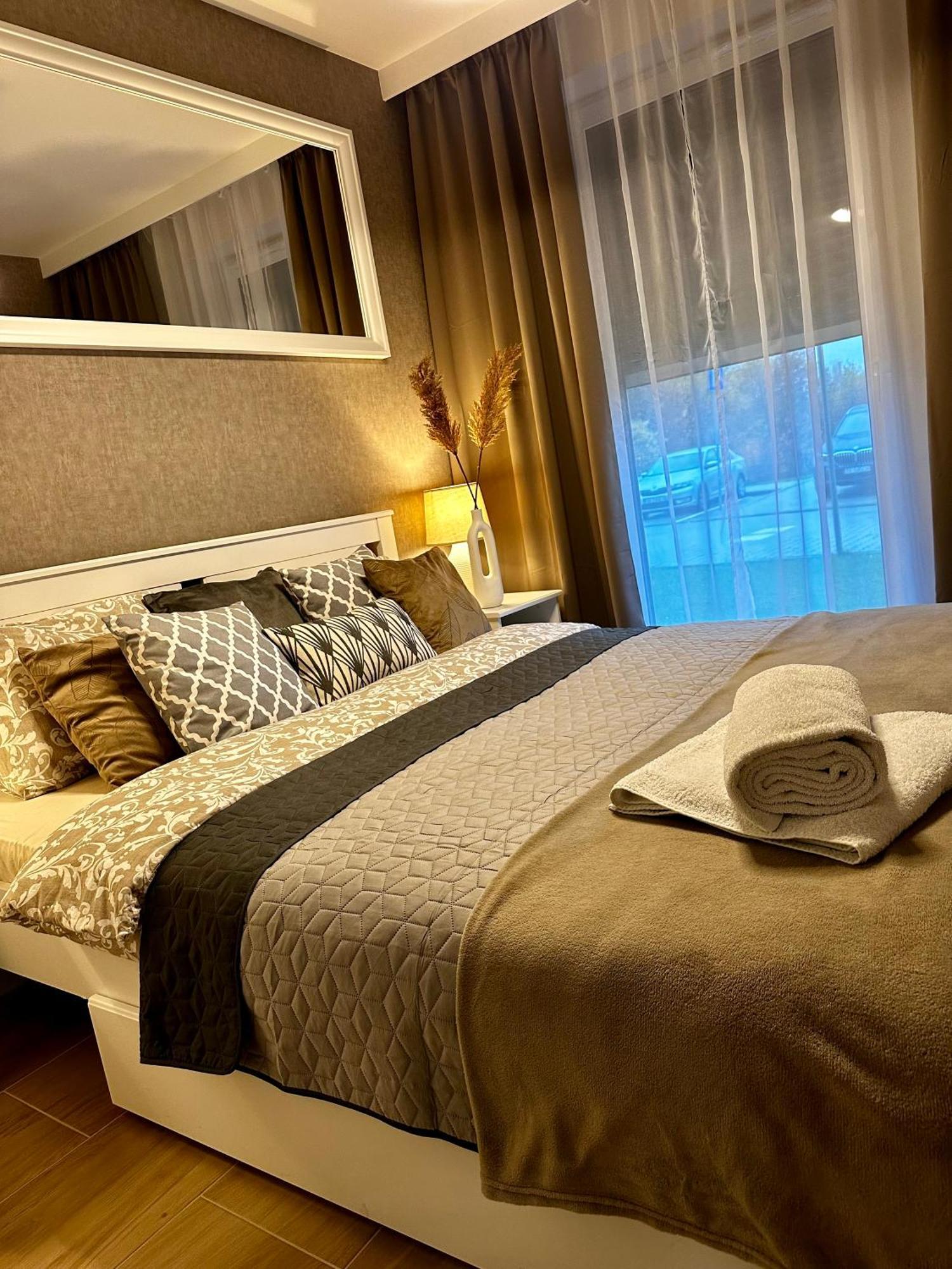 Apartamenty Kielce- Apartament Rubin Przy Zalew Kielecki, Faktura, Parking, Centrum Exteriör bild